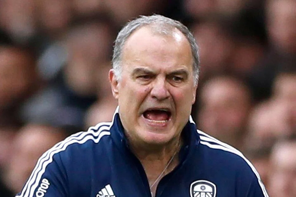 ​- Pengurus Leeds, Marcelo Bielsa.