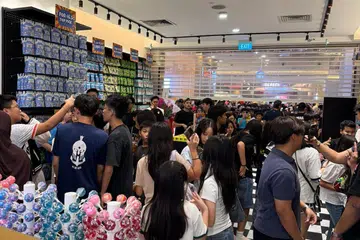LOKASI STRATEGIK: Seramai 700 orang membanjiri cawangan baharu SGFR di Bedok Mall pada majlis perasmian pada 17 Januari.