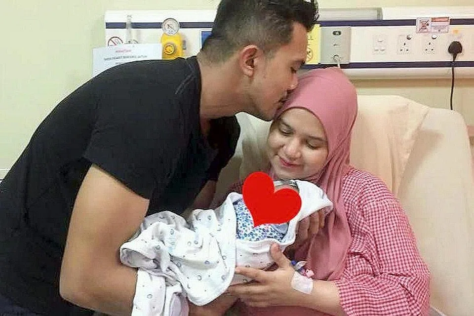 DAPAT ANAK LELAKI: Pelakon Saharul Ridzwan dan isterinya Qabila Deena Mohamed Akif Emir menyambut kelahiran anak sulung mereka Selasa lalu. - Foto INSTAGRAM SAHARUL RIDZWAN