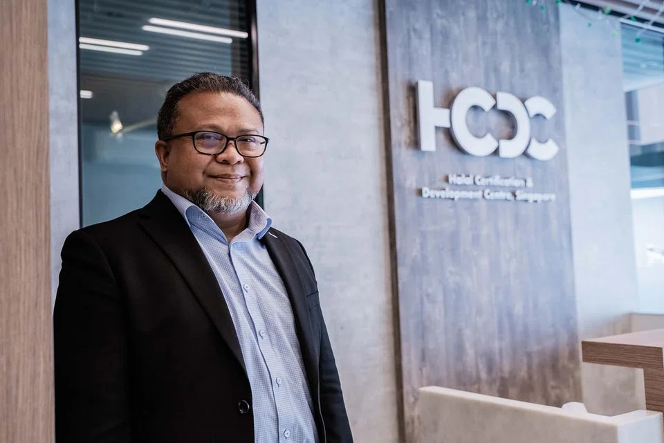 BUKA PELUANG: Encik Zalman berkata syarikat milik Muslim yang memperoleh pensijilan halal melihat terdapat nilai dalam memperoleh pensijilan tersebut sebagai membantu mereka menawarkan lebih jaminan kepada pengguna Muslim. - Foto BH oleh NUR DIYANA TAHA