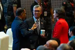 Menteri Pelaburan, Perdagangan dan Industri Malaysia, Tengku Datuk Seri Zafrul Abdul Aziz.