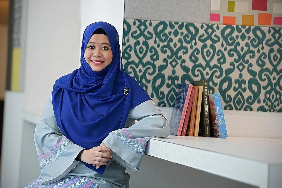 KONGSI CABARAN COVID-19 TERHADAP PELAJAR: Cik Nur Syahirah Sa'adon berkata tahap motivasi pelajar darjah enamnya berkurangan ketika tempoh Pembelajaran di Rumah (HBL) yang lalu. - Foto BH oleh NG SOR LUAN