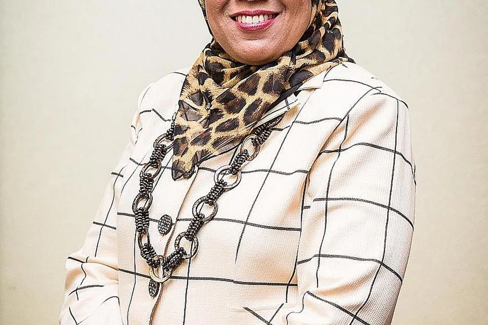 CIK NAFISAH MD MA'MUN SUHEIMI: Anggota Compass - Foto MCCY