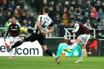 Aston Villa, Newcastle, menang