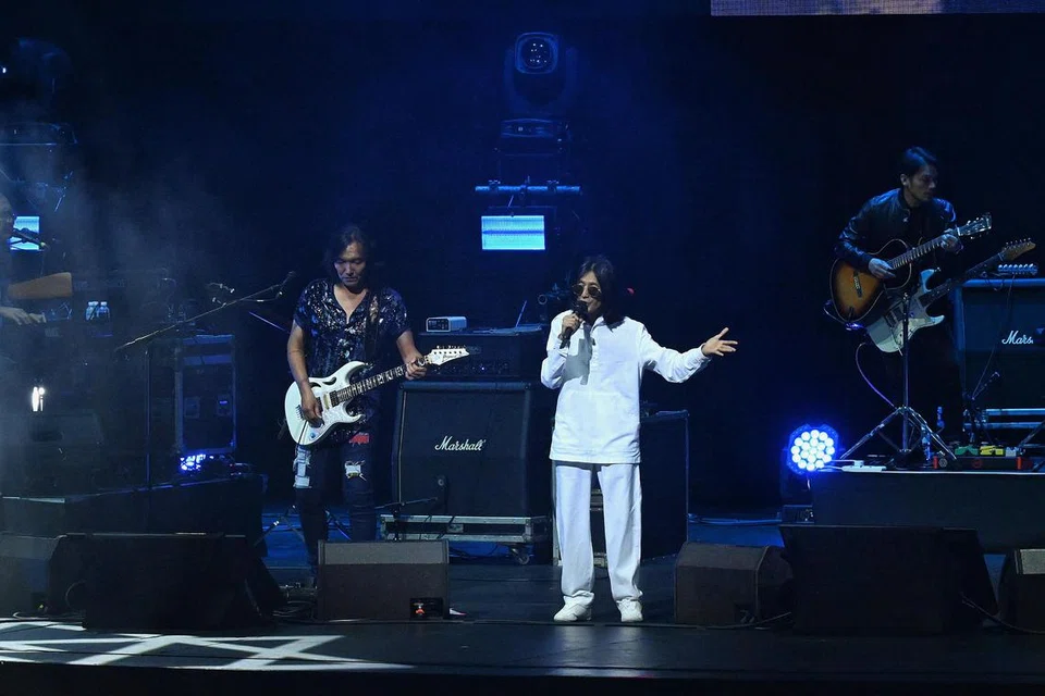 LAGU ‘TANGKAP LENTOK’: Slam meraikan ulang tahun ke-30 dalam industri muzik Nusantara berbekal semangat ingin terus menghiburkan peminat.