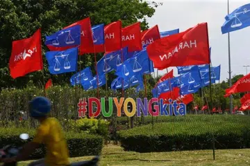 Pilihan Raya Negeri (PRN) Melaka ke-16 pada 14 November depan dijangka menyaksikan persaingan sengit, terutama antara Barisan Nasional (BN) yang menerajui kerajaan negeri ketika ini dengan Pakatan Harapan (PH) pimpinan Perdana Menteri, Datuk Seri Anwar Ibrahim.