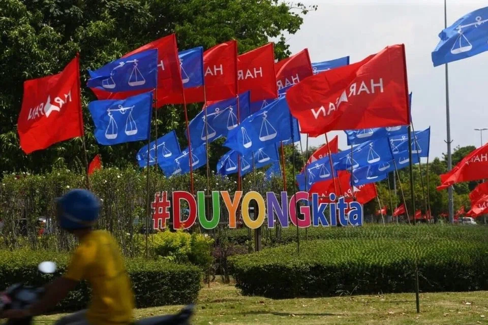 Pilihan Raya Negeri (PRN) Melaka ke-16 pada 14 November depan dijangka menyaksikan persaingan sengit, terutama antara Barisan Nasional (BN) yang menerajui kerajaan negeri ketika ini dengan Pakatan Harapan (PH) pimpinan Perdana Menteri, Datuk Seri Anwar Ibrahim.