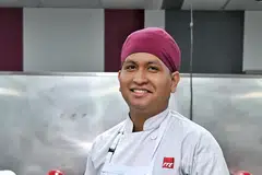 Encik Afiq Anaqi Ramlan bukan sahaja minat membuat kek, malah menganggap perkara tersebut dapat menenangkan perasaannya.