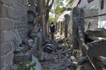 Mangsa gempa di Lombok perlu membina rumah dan kehidupan mereka semula.