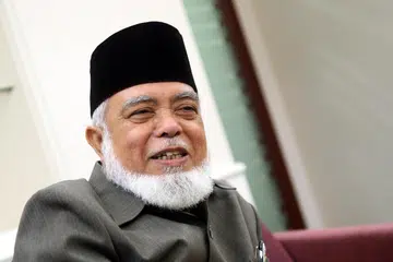 Ustaz Syed Isa Semait, mantan mufti