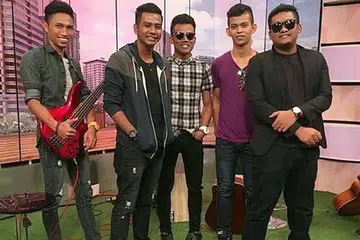 DAPAT ILHAM DI RUMAH MAYAT: Lagu 'Sudah Ku Tahu', yang dijayakan kumpulan anak muda Projector Band, dicipta oleh gitarisnya Razif Zainuddin ketika beliau bertugas di rumah mayat. -