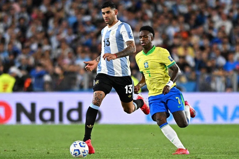 Masalah kecederaan yang sering membelenggu tonggak utama seperti Cristian Romero (kiri) menjadi antara faktor kritikal yang boleh menjejas misi mempertahankan kejuaraan Argentina.