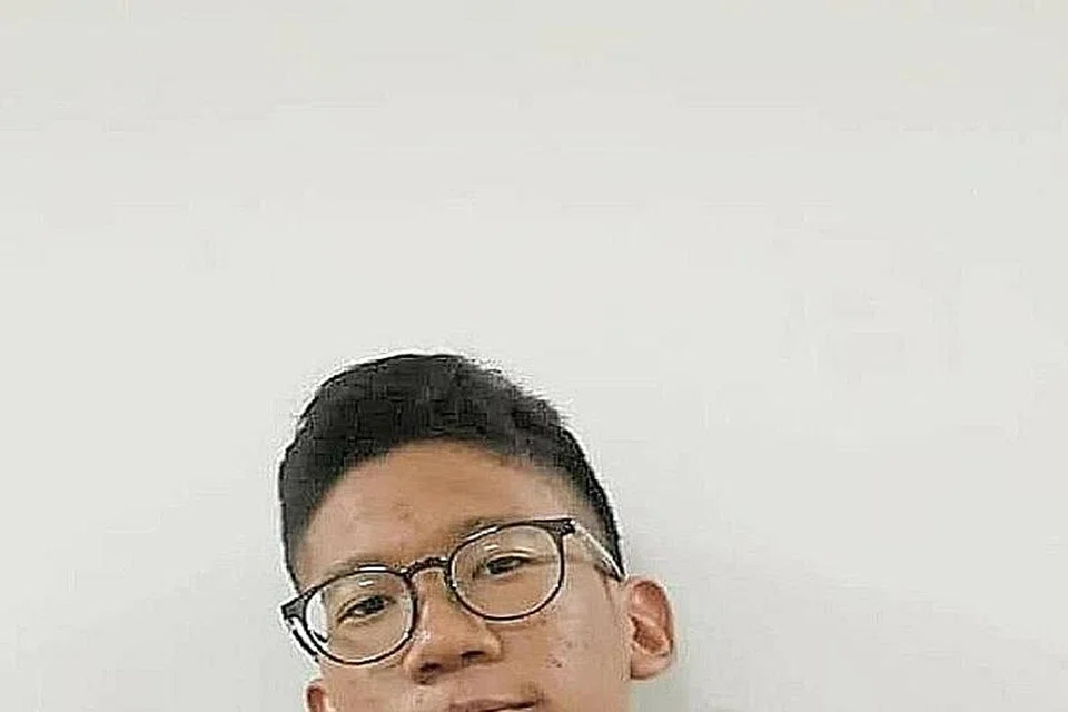 Nama: Afiq Fadhli Umur: 19 tahun Bidang Diceburi: Kesan visual, suntingan video