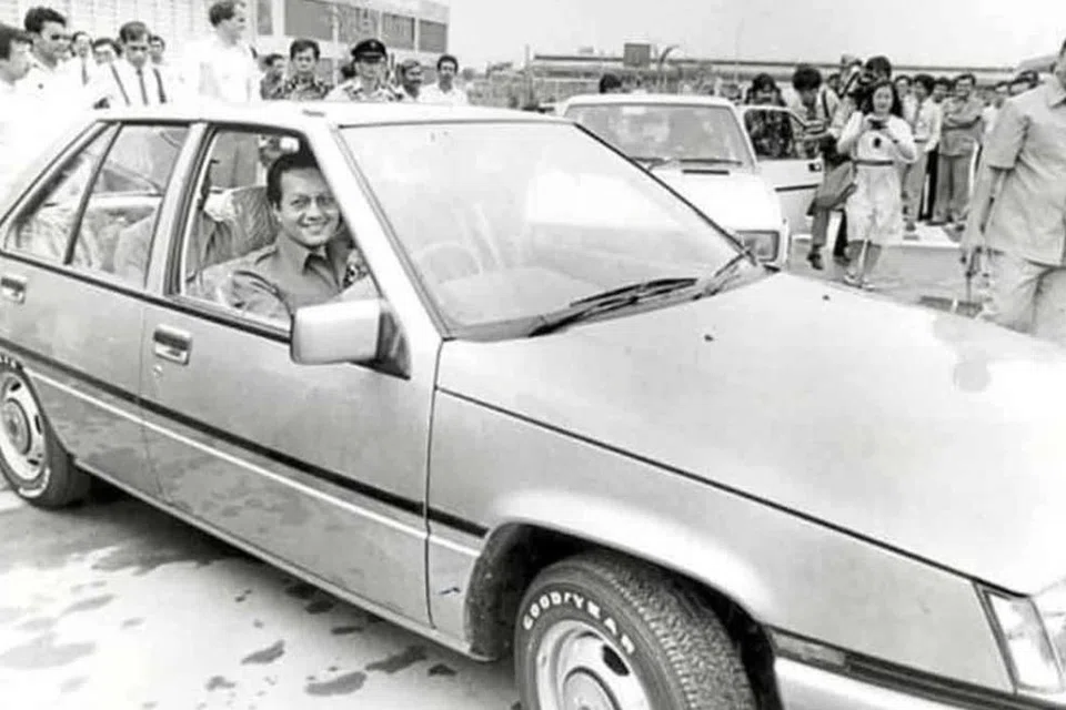 M’sia, Dr Mahathir, mantan PM M’sia, Proton Saga