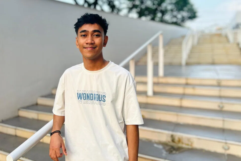 Penuntut tahun kedua Politeknik Republic dalam Diploma Pengurusan Acara Bersepadu, Muhammad Mirza Ruslee, 21 tahun, mengakui muzik sudah mendarah daging sejak kecil dan beliau mendapat inspirasi daripada perjalanan seni bapa saudanya, penyanyi, Fuad Rahman.