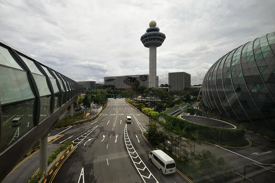 KES BARU MASYARAKAT: Salah satu daripada dua kes masyarakat Covid-19 yang dikenal pasti pada Isnin (28 September) pergi bertugas ke Lapangan Terbang Changi sewaktu tempoh jangkitan, jelas Kementerian Kesihatan (MOH). - Foto BH oleh LIM YAOHUI