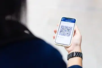 Pelepasan tanpa pasport akan berbentuk pelepasan kod QR di pusat pemeriksaan darat, dan pelepasan tanpa token di pusat pemeriksaan udara dan laut.