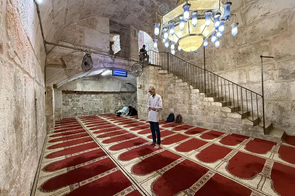 Ruang solat Masjid Buraq di  Baitulmakdis. 