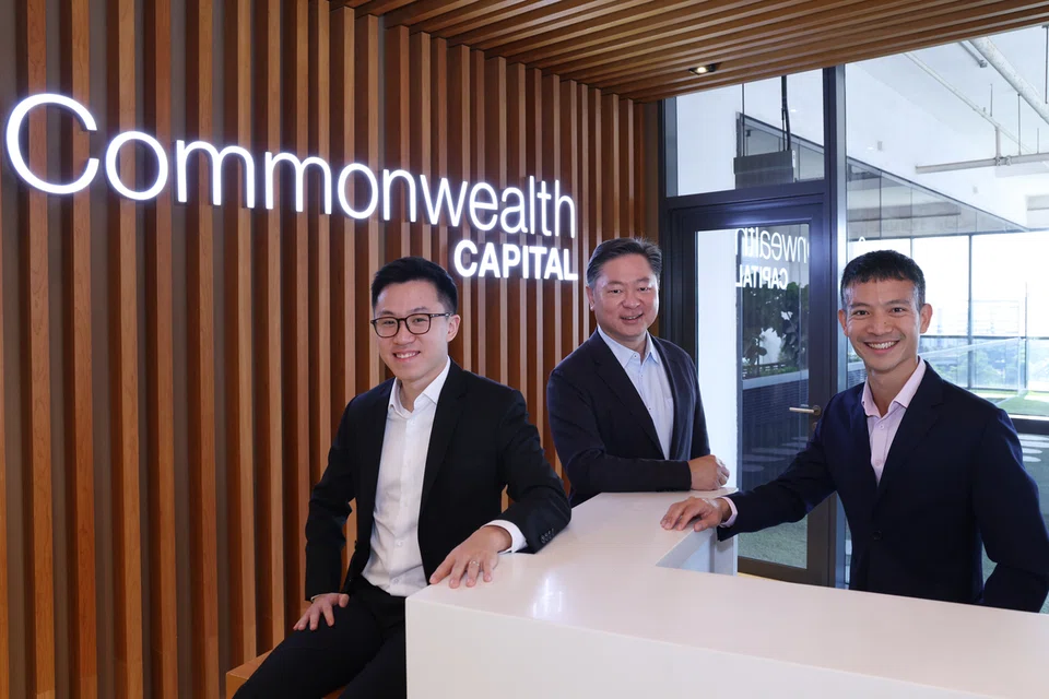 Barisan pasukan kepimpinan Commonwealth Capital akan diubah dan terdiri daripada (dari kiri) Timbalan Pengarah Urusan Kumpulan, Encik Ryan Kwan; Pengerusi Eksekutif, Encik Andrew Kwan, dan Pengarah Urusan Kumpulan, Encik Shawn Loh.