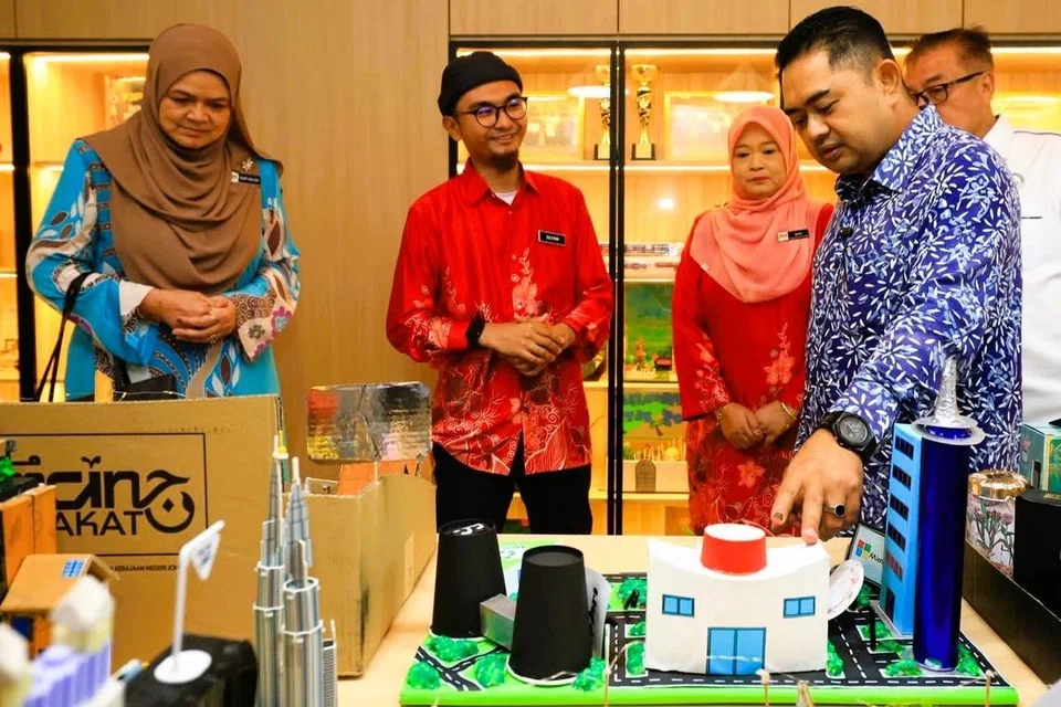 Adun Panti yang juga Pengerusi Jawatankuasa Pendidikan dan Penerangan Johor, Dr Muhamad Naqib Md Ghazali.