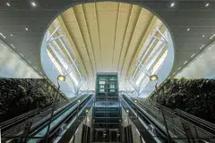 GARDENS BY THE BAY: Antara stesen TEL3. - Foto BM oleh GAVIN FOO