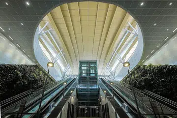 GARDENS BY THE BAY: Antara stesen TEL3. - Foto BM oleh GAVIN FOO
