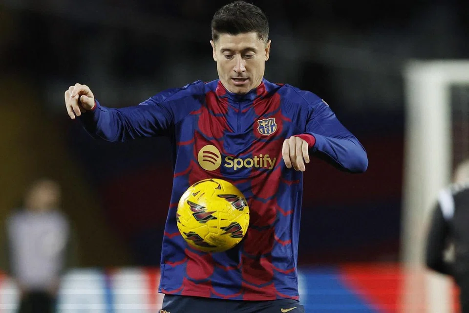 Pada musim 2020 hingga 2021, Lewansdowski yang merupakan  penyerang Bayern Munich mengakhiri musim tersebut dengan 41 jaringan dalam Bundesliga. Beliau kini menyarung jersi Barcelona.