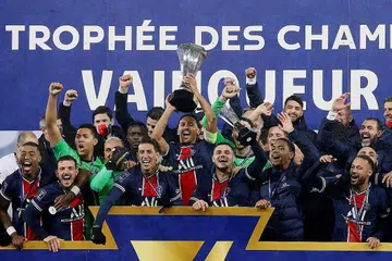 UNGGUL DI PERANCIS: Paris Saint-Germain menewaskan Marseille 2-1 untuk menjuarai Trophee des Champions - buat kali kelapan berturut-turut - di Lens kelmarin. - Foto REUTERS