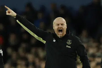 Sean Dyche, pengurus Everton, dipecat tiga jam sebelum bermulanya perlawanan menentang Peterborough di Piala FA.