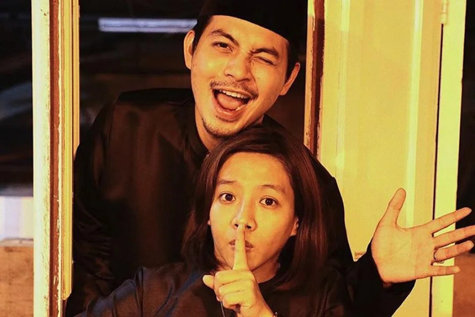 TETAP SAYANGKAN ISTERI: Walau apa pun komen 'netizen' tentang wajah isterinya yang dikatakan tidak sepadan dengannya, Izzue Islam tetap menyayangi dan menghargai isterinya, Awin Nurin. - Foto INSTAGRAM IZZUE ISLAM