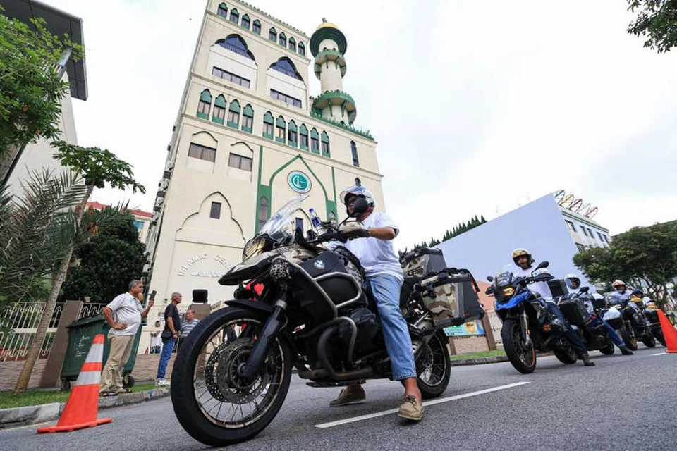 Seramai 70 penunggang motosikal dari Harley Riders Singapore, BMW Riding Kakis dan Goldwingers Singapore menunggang masuk ke Pusat Islam Jamiyah pada 18 Februari sempena sidang media untuk pelancaran Singapore Muslim Festival (SMF) 2024.