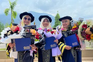 Dr Salha Mohamed Hussain, Dr Pairah Satariman, Dr Abidah Bibi Kader Marikar