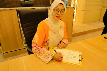Datuk Bandar Majlis Bandaraya Pasir Gudang (MBPG), Datin Paduka Hazlina Jalil.