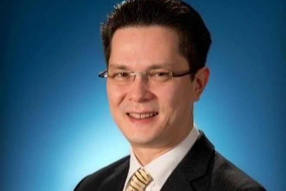 ENCIK PETER LEE:  Menyandang jawatan Ketua Pegawai Teknologi AIA Singapura mulai 20 November 2023.
