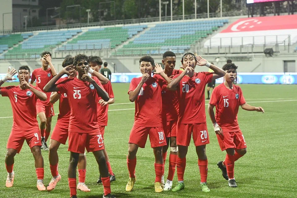 Pasukan Pusat Pembangunan Nasional (NDC) Bawah 15 tahun Singapura meraikan jaringan gol ketika menentang pasukan Selangor pada Piala Lion City 2023. 