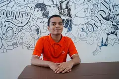 Muhammad Irfan Shahamlam, 19 tahun, mengalami autisme. Penjaga utama anak bongsu dalam kalangan tiga adik-beradik itu ialah ibunya, Cik Sheriffa Alawiah Syed Mohd Taha. Cik Sheriffa Alawiah, 61 tahun, memberitahu Berita Minggu bahawa beliau telah membuat rancangan penjagaan jangka panjang untuk Irfan kerana bimbang tiada orang untuk menjaga anaknya itu jika beliau tidak lagi berdaya berbuat demikian. 