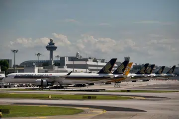 TEMPOH GENTING: Penguasa Penerbangan Awam Singapura (CAAS) menyatakan bahawa langkah sokongan baru itu genting bagi mengembalikan hab udara Singapura. - Foto FAIL