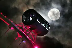 BULAN TERANG: Bulan penuh menghiasi langit malam pada 3 Julai lalu.