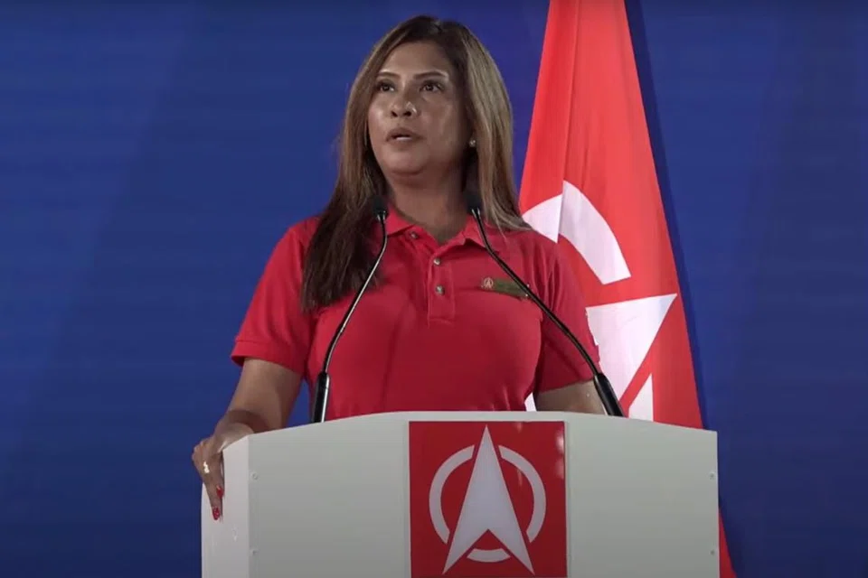 Calon GRC Sembawang daripada Parti Demokratik Singapura (SDP) Cik Surayah Akbar, dalam ucapan rapatnya mengusulkan, antara lain, Cukai Barangan dan Perkhidmatan (GST) 10 peratus atau lebih dikenakan bagi barangan mewah.