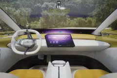 CANGGIH: Syarikat kereta BMW baru-baru ini memberi gambaran sistem operasi dan paparan baru bagi kenderaannya pada masa depan, yang menjanjikan pengalaman baru buat pemandu dan penumpang.
