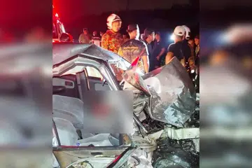 NAHAS: Keadaan kenderaan yang terbabit nahas berhampiran Felda Sungai Sayong, Jalan Kluang-Bandar Tenggara dan menyebabkan seorang meninggal dunia.