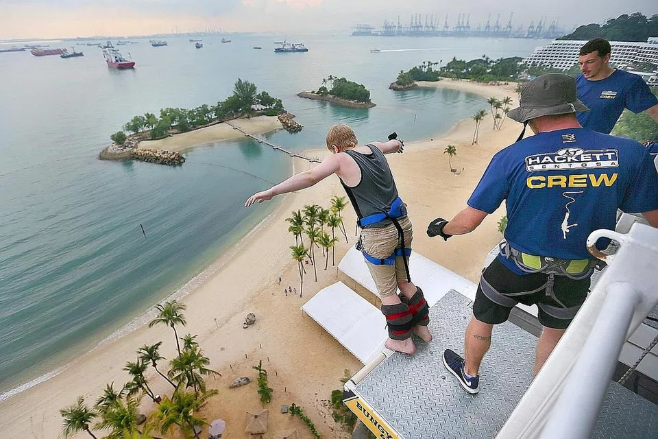 AJ Hackett Sentosa Bungy Jump