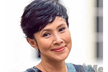 TERUS MENYINAR: Fauziah Latiff kekal sebagai ikon pop yang mencetus inspirasi dengan kesediaan berkongsi kisah jerih payah. Foto sisipan ketika Fauziah kuasai dunia hiburan pada tahun 1980-an. - Foto INSTAGRAM FAUZIAH LATIFF/Foto fail