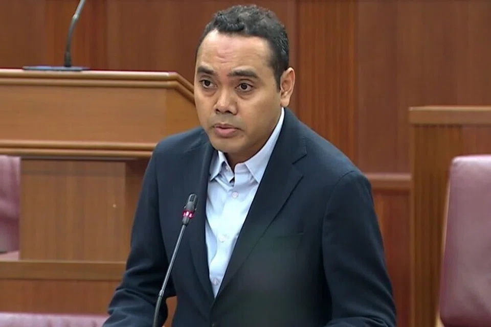 Anggota Parlimen (AP) GRC Chua Chu Kang, Encik Zhulkarnain Abdul Rahim di sidang Parlimen pada 5 November.