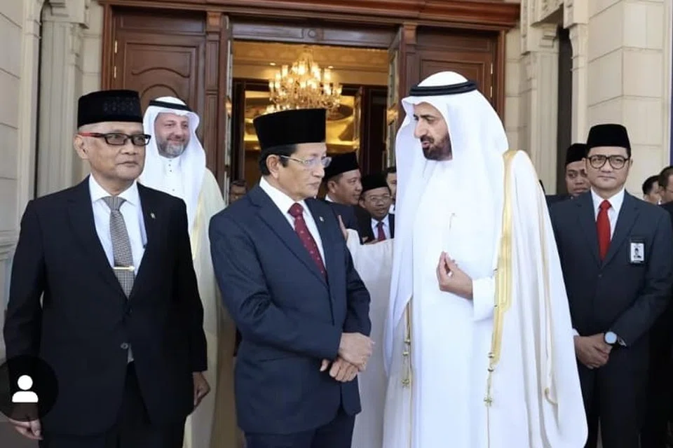 Menteri Hal Ehwal Agama Indonesia, Encik Nasaruddin Umar (dua dari kiri) bersama Menteri Haji dan Umrah, Dr Tawfiq Fawzan Al-Rabiah, di Jeddah pada 17 Januari. 