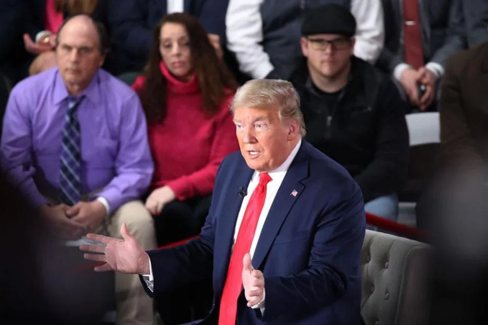 ATASI KEPRIHATINAN TENTANG WABAK: Presiden Donald Trump menyertai mesyuarat dewan bandar anjuran Fox News di Scranton, Pennsylvania pada 5 Mac 2020.