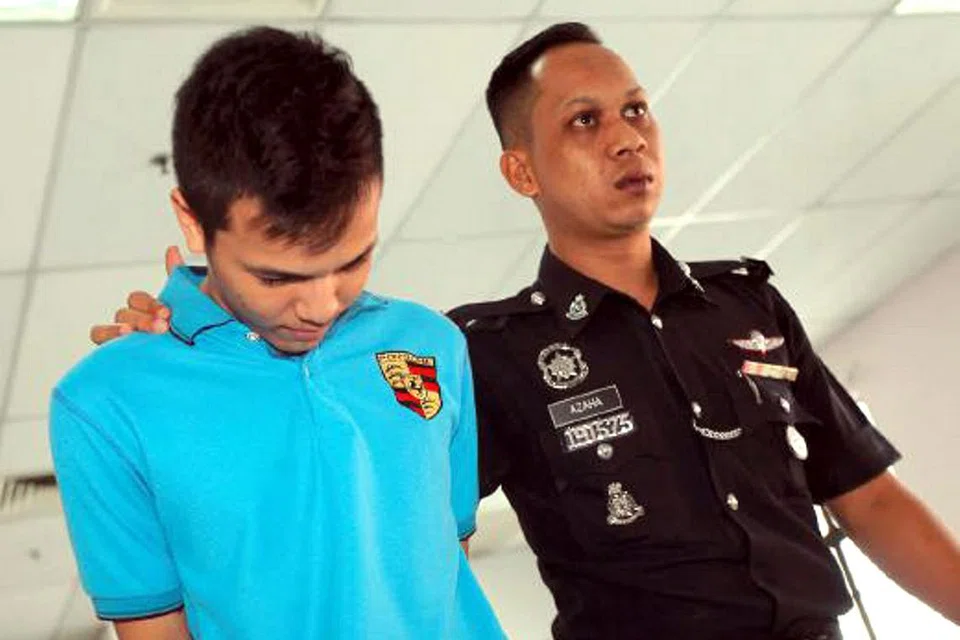 SEBAR KOMEN JELIK: Muhammad Isyraf tidak mengaku salah di mahkamah dan dibenarkan ikat jamin RM4,000. - Foto NSTP