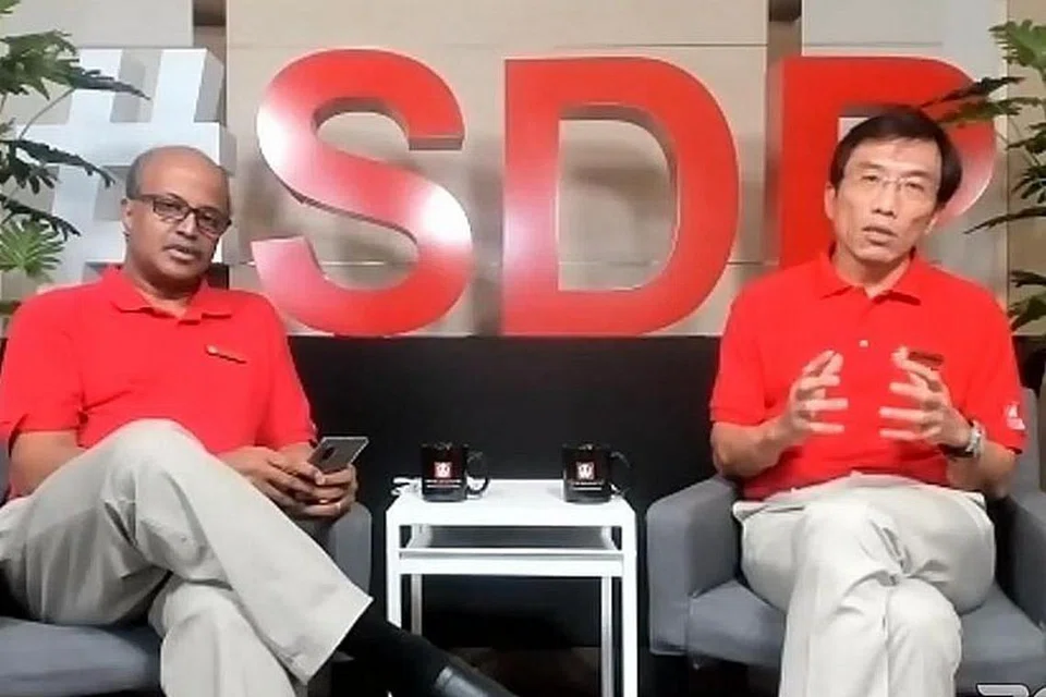Pengerusi Parti Demokratik Singapura, Paul Tambyah, dan setiausaha agung Chee Soon Juan dalam sesi dalam talian dengan media pada Rabu. Dr Chee berkata pertemuan itu adalah untuk membincangkan isu-isu yang menjejas rakyat Singapura. 