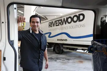 USAHAWAN MUDA DALAM EKONOMI BARU: Kisah Encik Syafiq membangunkan perniagaannya sehingga mendapat kontrak dari gergasi dagangan elektronik Amerika, Amazon, dikongsi oleh PM Lee dalam ucapan Bahasa Melayunya semalam. - Foto MCI