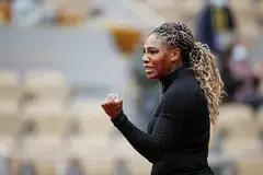 TARIK DIRI: Serena Williams terpaksa menarik diri daripada Terbuka Perancis semasa menentang Tsvetana Pironkova akibat kecederaan betis yang berulang sekali gus melupakan hasratnya untuk memburu gelaran Grand Slam ke-24. - Foto REUTERS